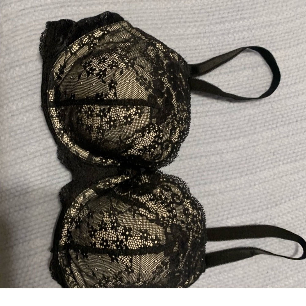 Victoria secret bra 34DD